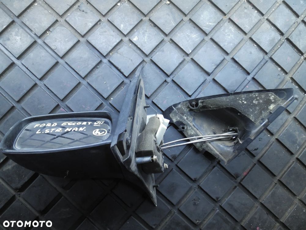 LUSTERKO FORD ESCORT VII LEWE MANUALNE POSIADAM 2SZT - 4