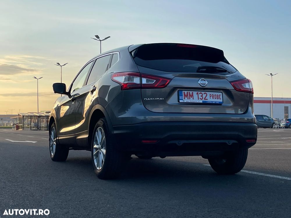 Nissan Qashqai 1.6 DCI Xtronic N-Connecta - 25