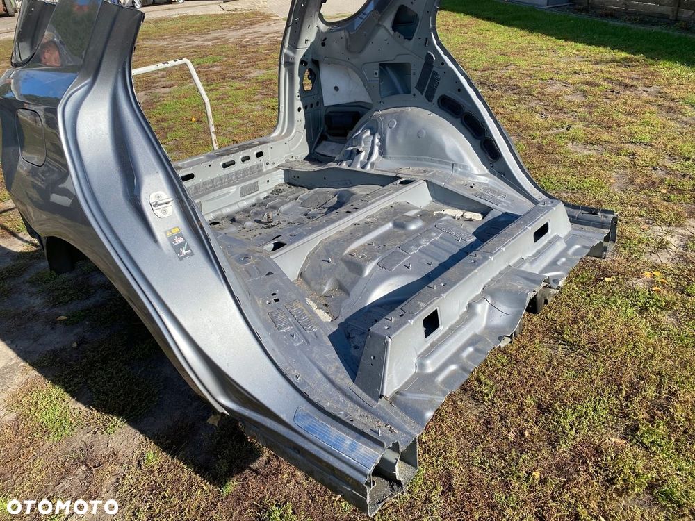 MERCEDES ml 166 cwiartka tylna prawa lewa 792 - 2