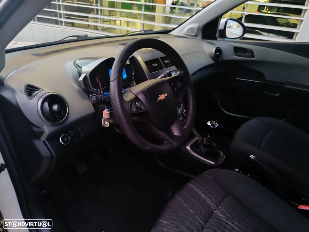 Chevrolet Aveo 1.3 VCDi LTZ - 10