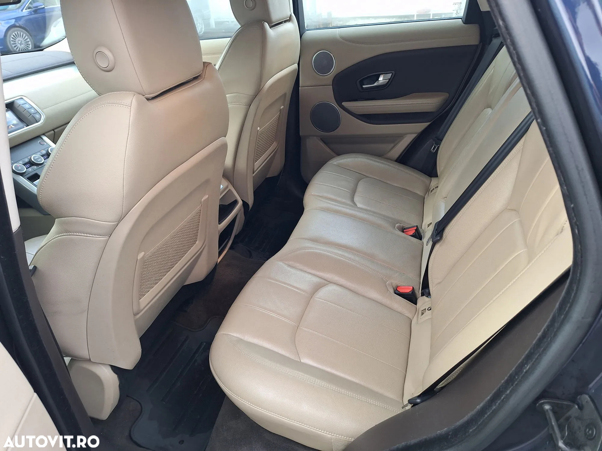 Land Rover Range Rover Evoque - 11
