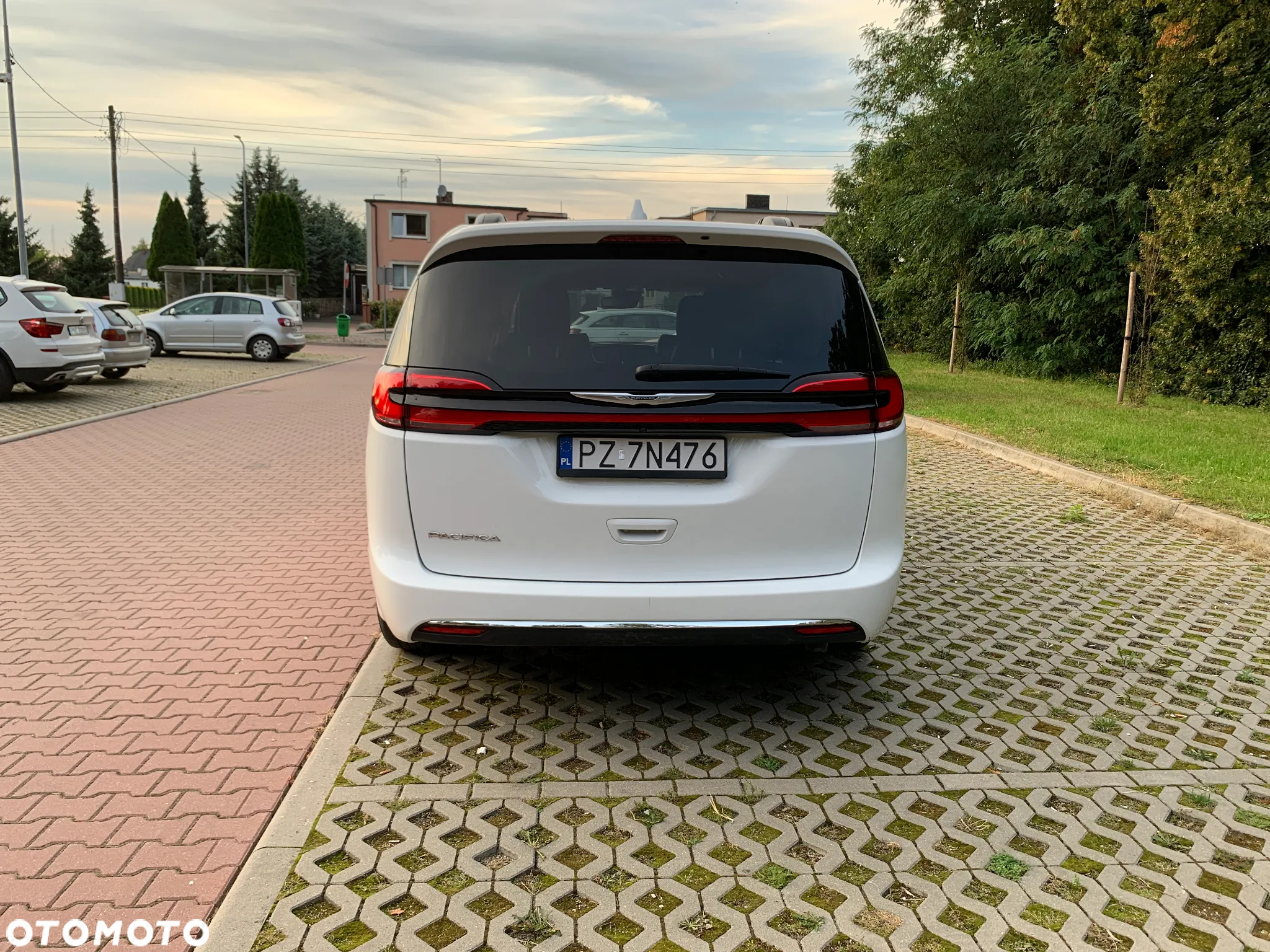 Chrysler Pacifica - 5