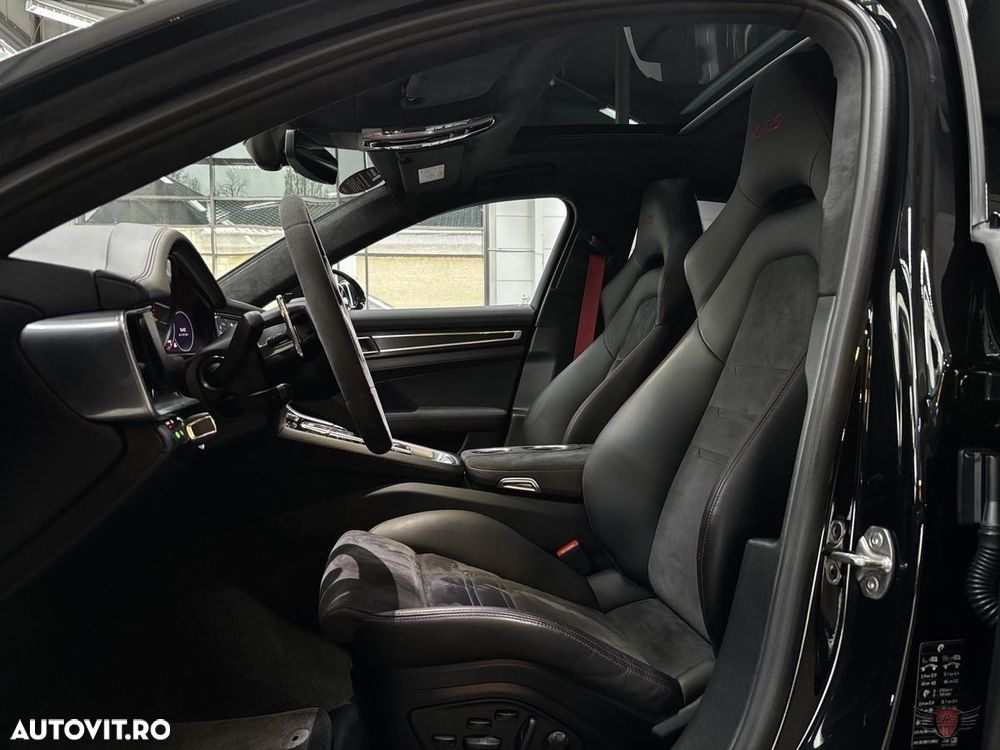 Porsche Panamera GTS - 8