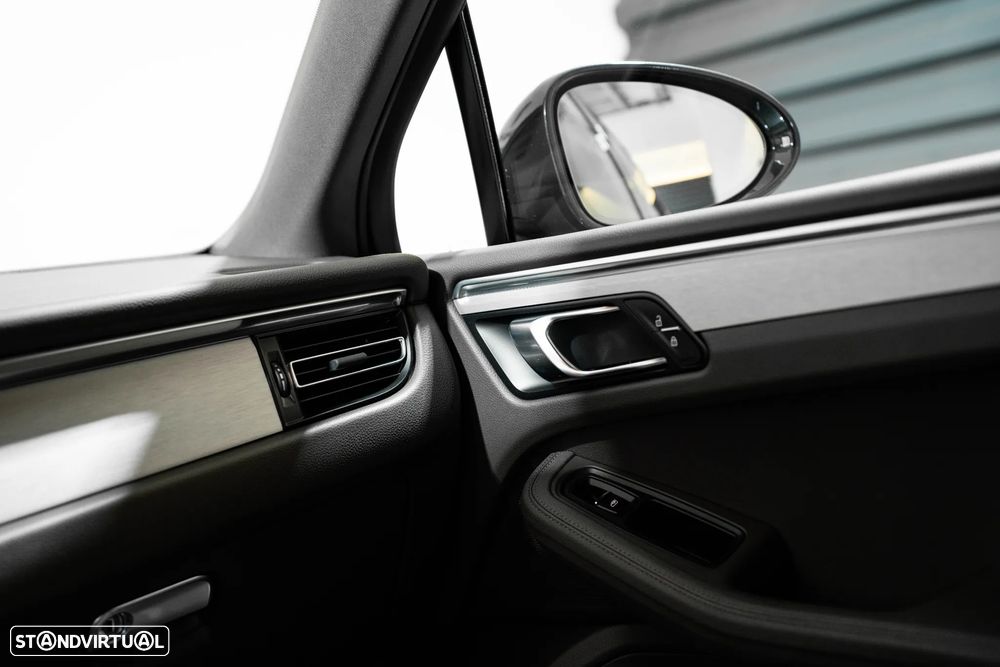 Porsche Macan S - 27