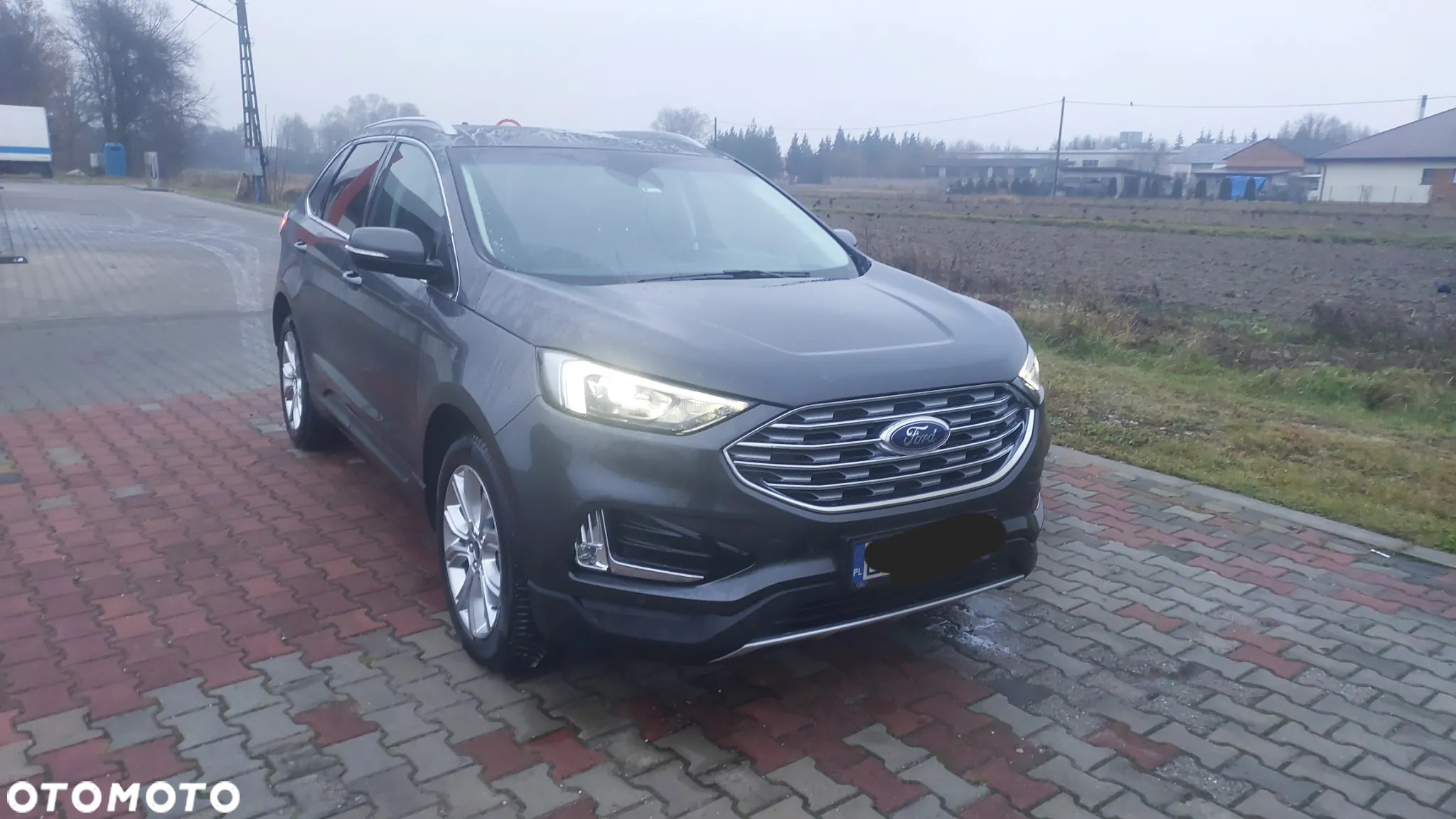 Ford Edge - 2