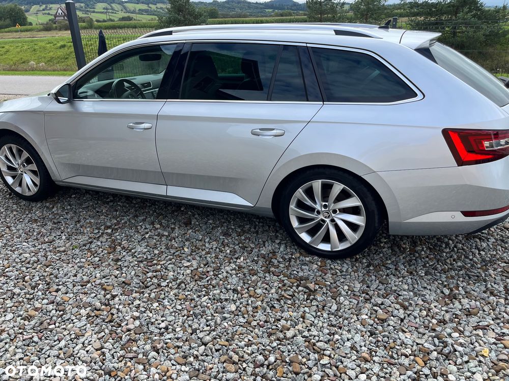 Skoda Superb 2.0 TDI 4x4 Premium Edition - 3