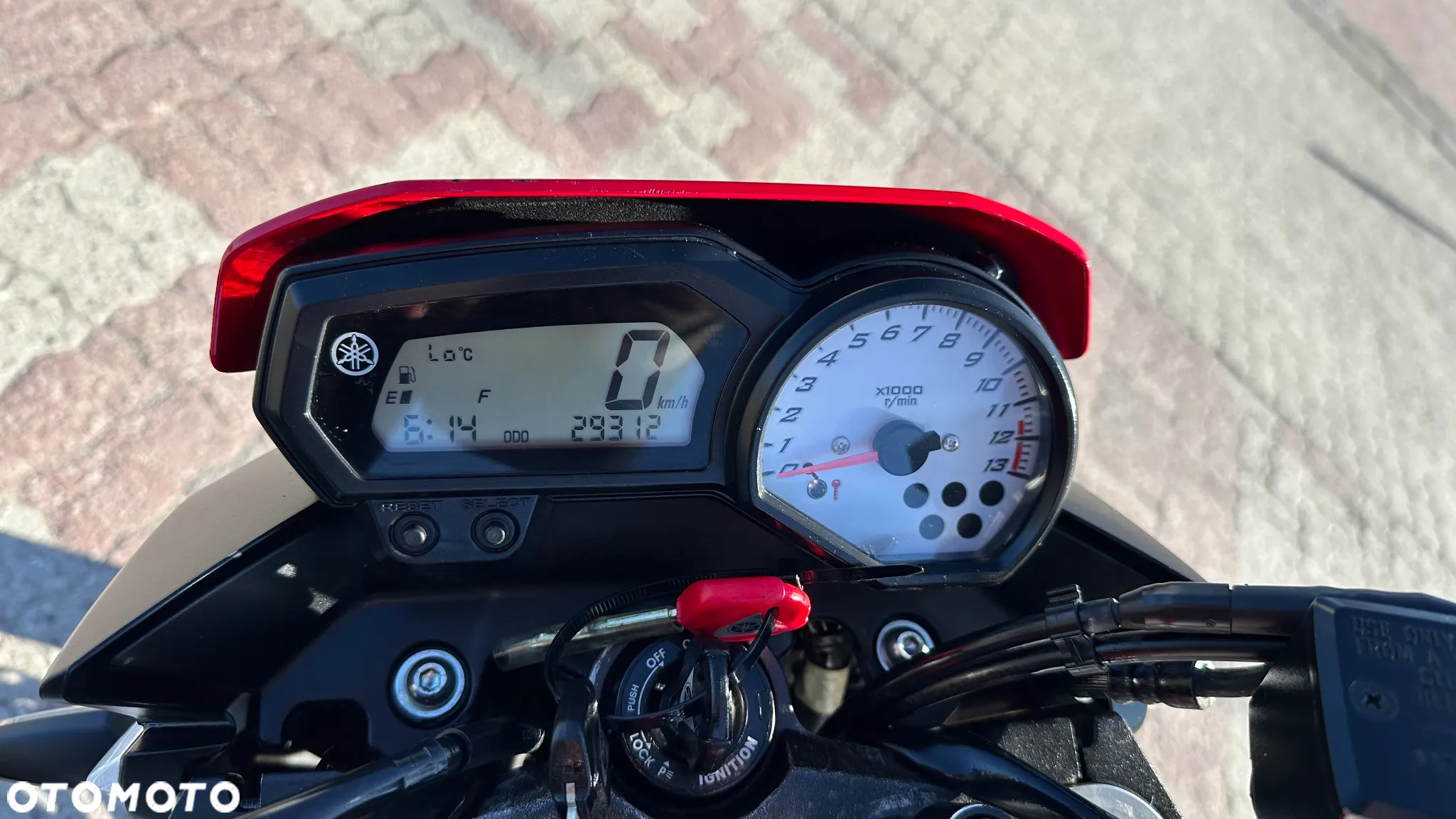 Yamaha FZ8 - 18