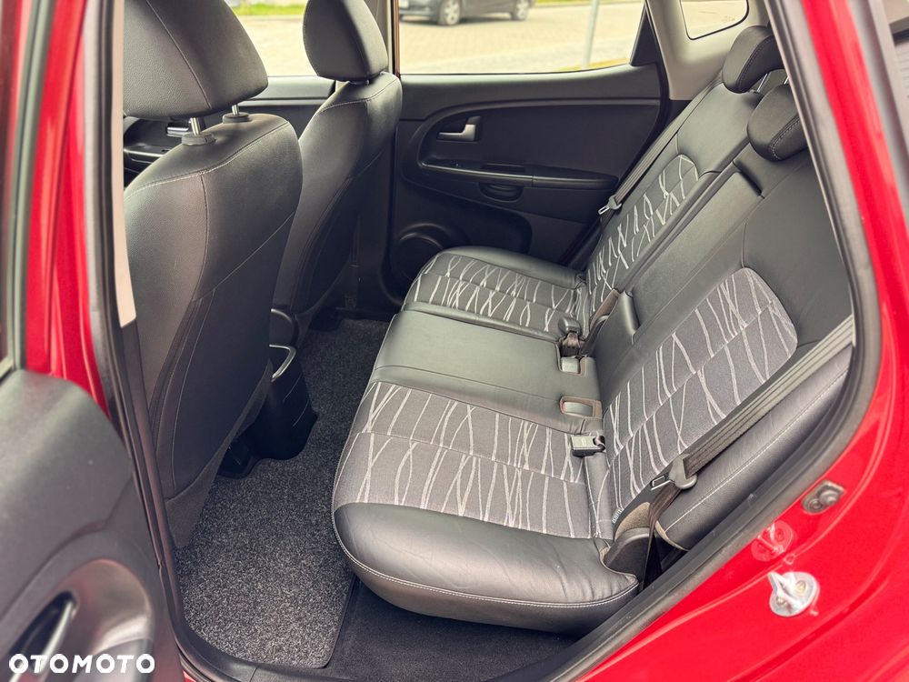 Kia Venga 1.4 CVVT ISG Vision - 22