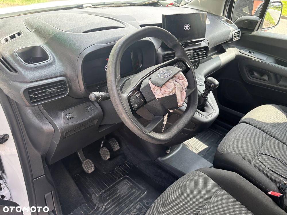 Toyota Proace City - 13
