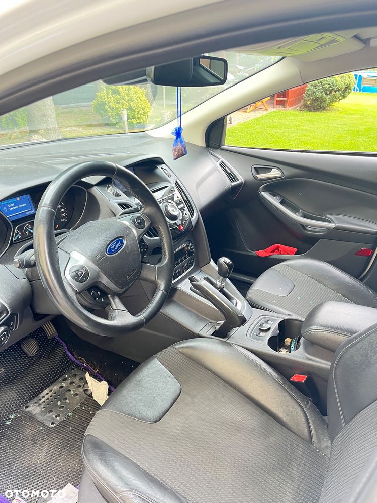 Ford Focus 1.6 EcoBoost Titanium - 11