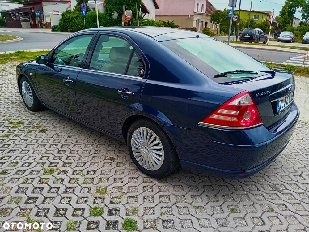 Ford Mondeo 2.5 V6 Titanium X - 8