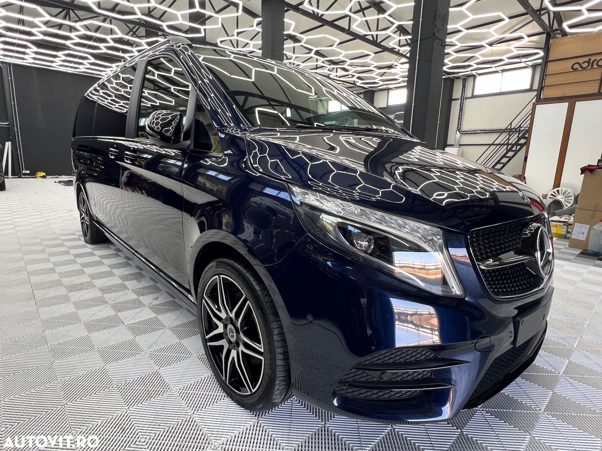 Mercedes-Benz V 300 d Extralung Avantgarde - 13