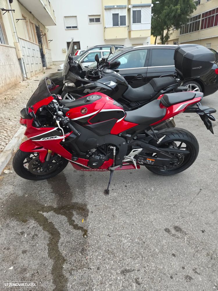 Honda CBR - 9