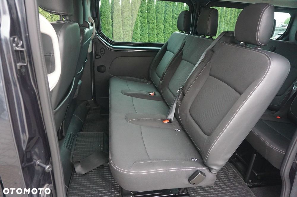 Renault Trafic 2.0 dCi - 13