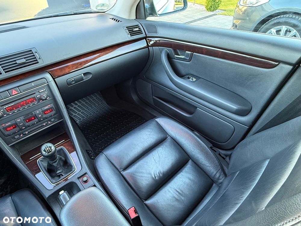 Audi A4 Limousine - 9