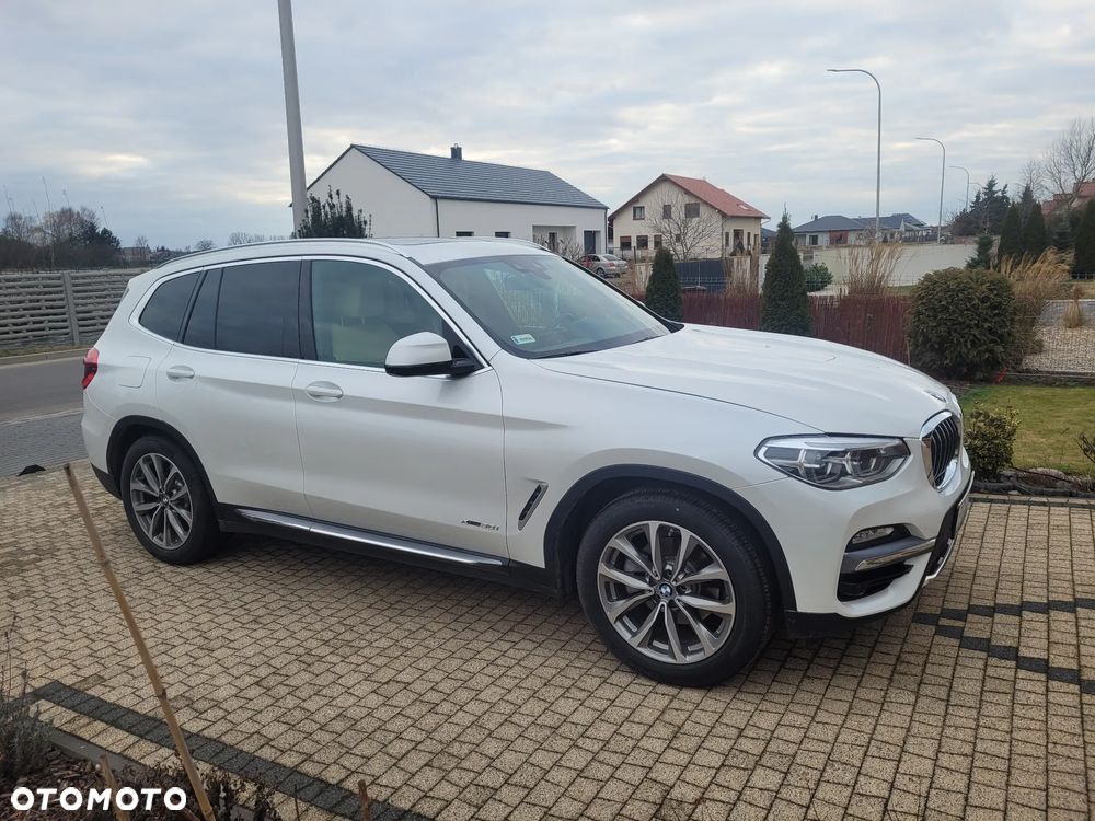 BMW X3 xDrive30i Luxury Line - 2
