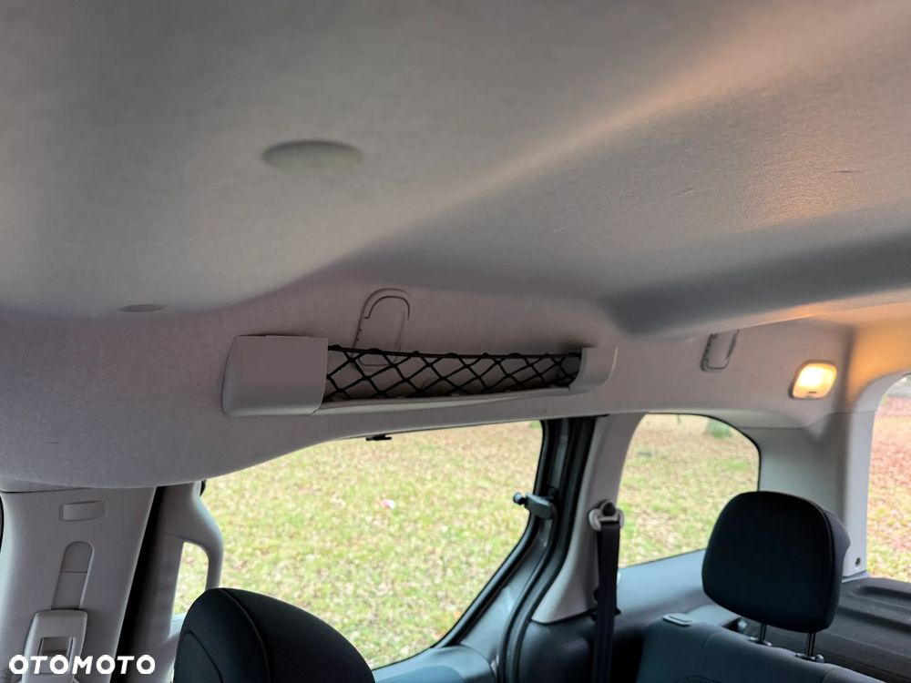 Peugeot Partner 1.6 HDi Active - 32