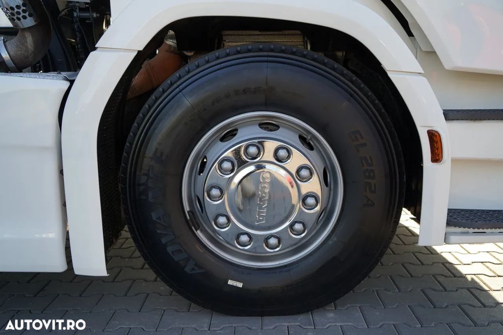 Scania R 650 / V8 / 6x4 / SISTEM HIDRAULIC / MASĂ NETĂ: 100.000 KG / I-PARK COOL / TRACTOR CU 3 AXE / ANVELOPE 100% - 21