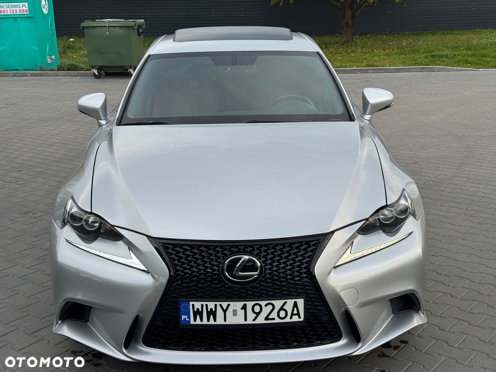 Lexus Inny - 1