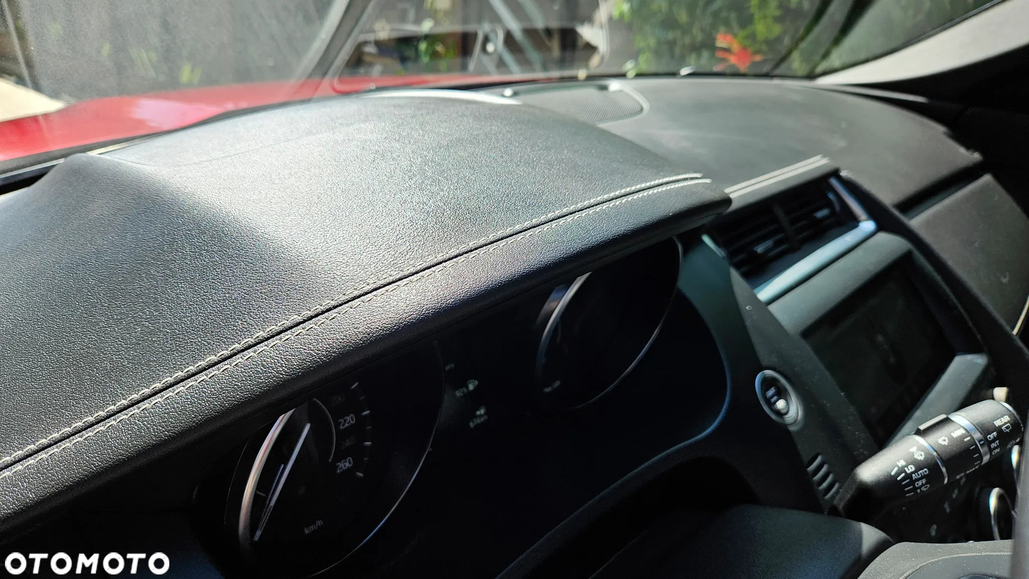 Jaguar E-Pace 2.0 i4D FWD R-Dynamic S - 24