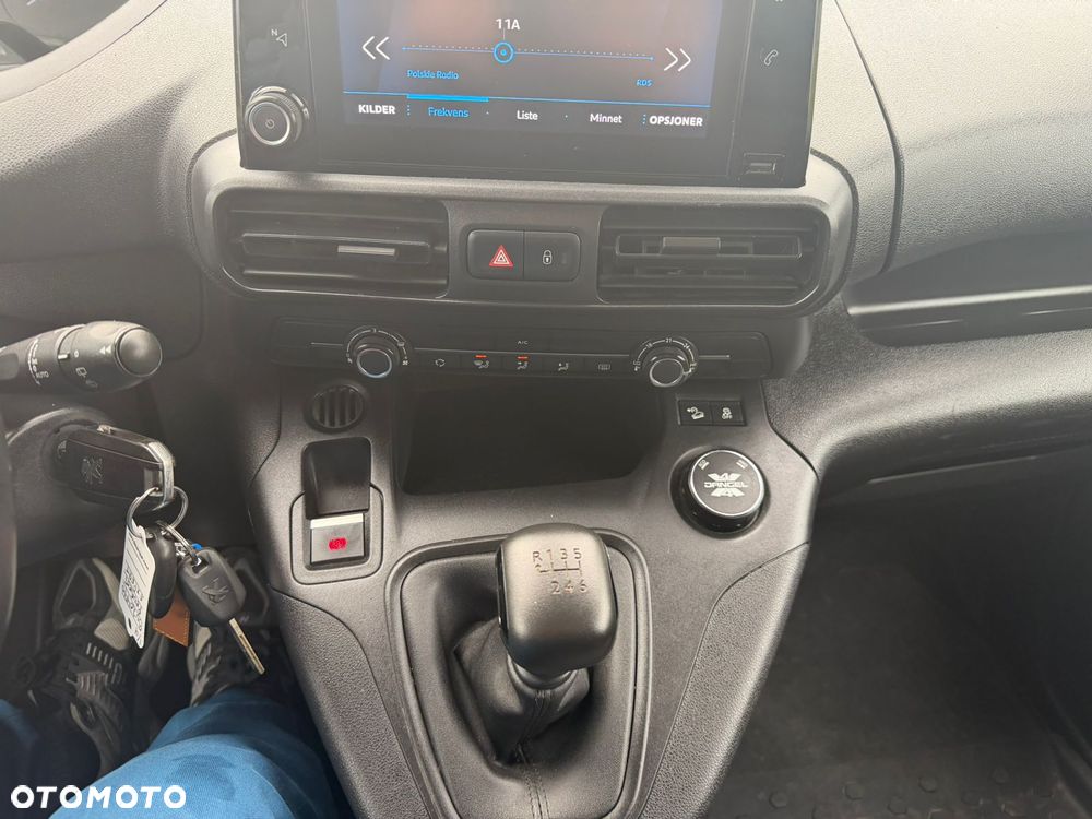 Peugeot PARTNER - 26