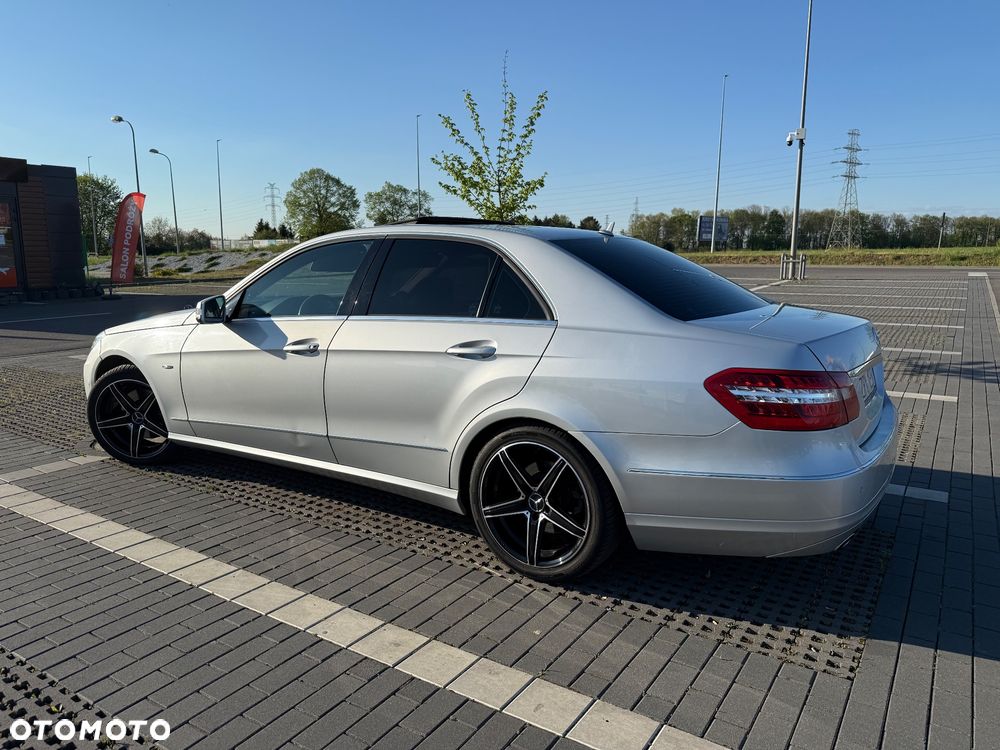 Mercedes-Benz Klasa E 350 CDI BlueEff Avantgarde - 2