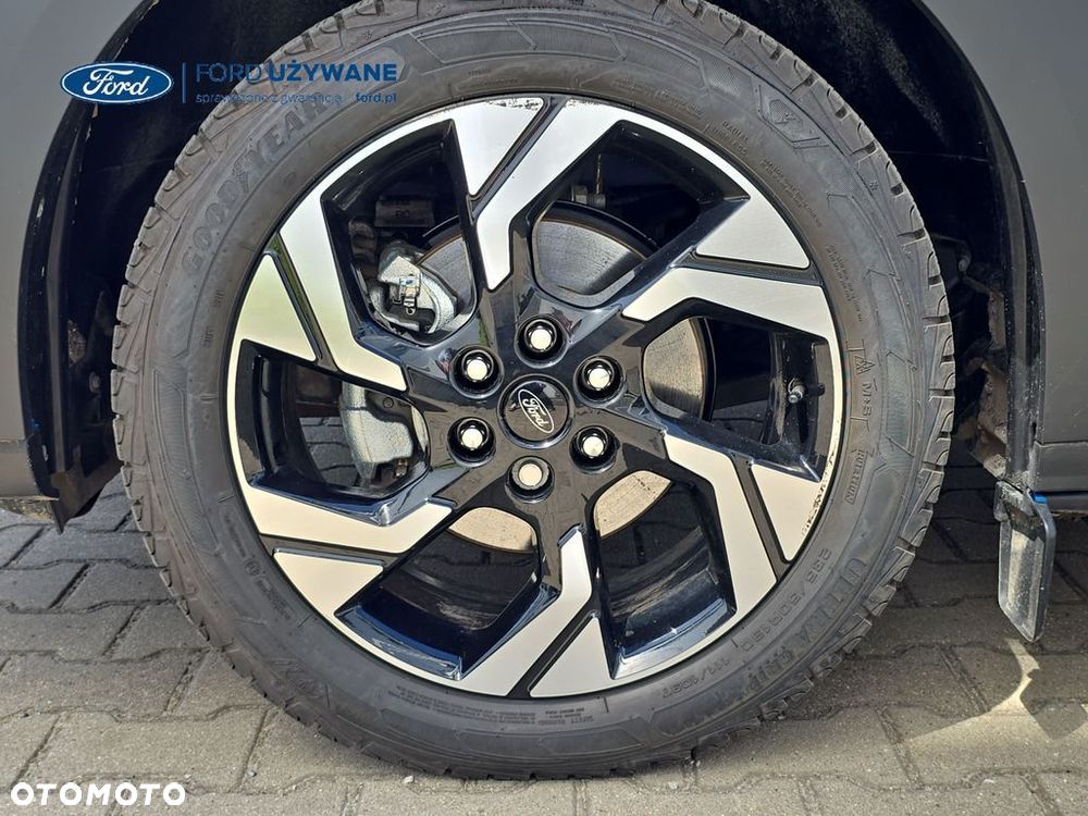 Ford Tourneo Custom - 26