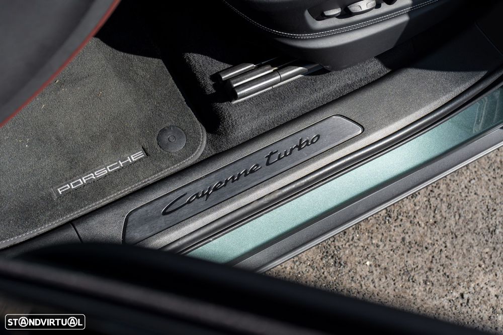 Porsche Cayenne Turbo E-Hybrid Tiptronic S - 24