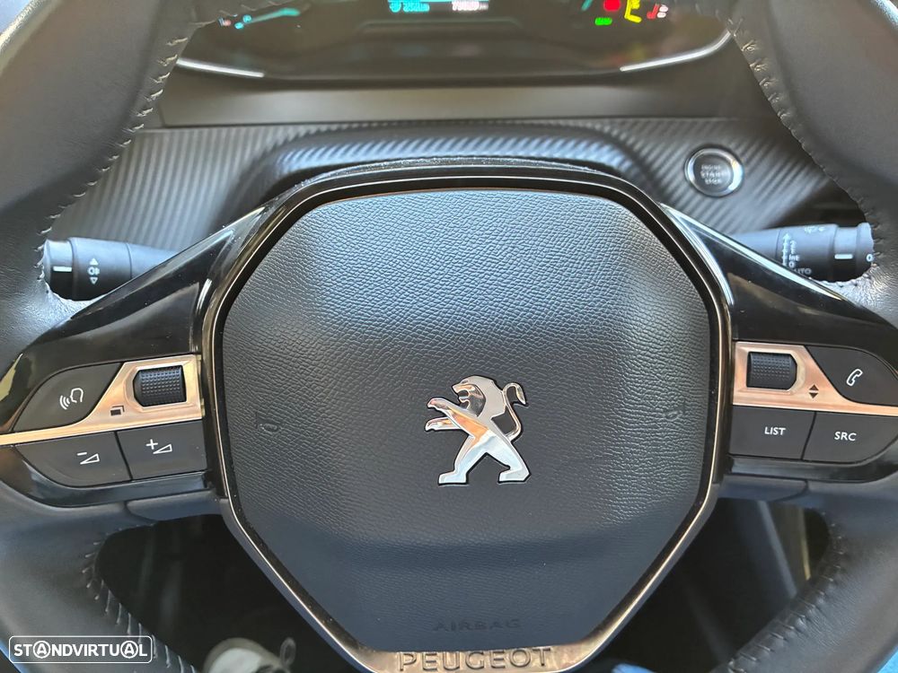 Peugeot e-2008 50 kWh Active Pack - 25