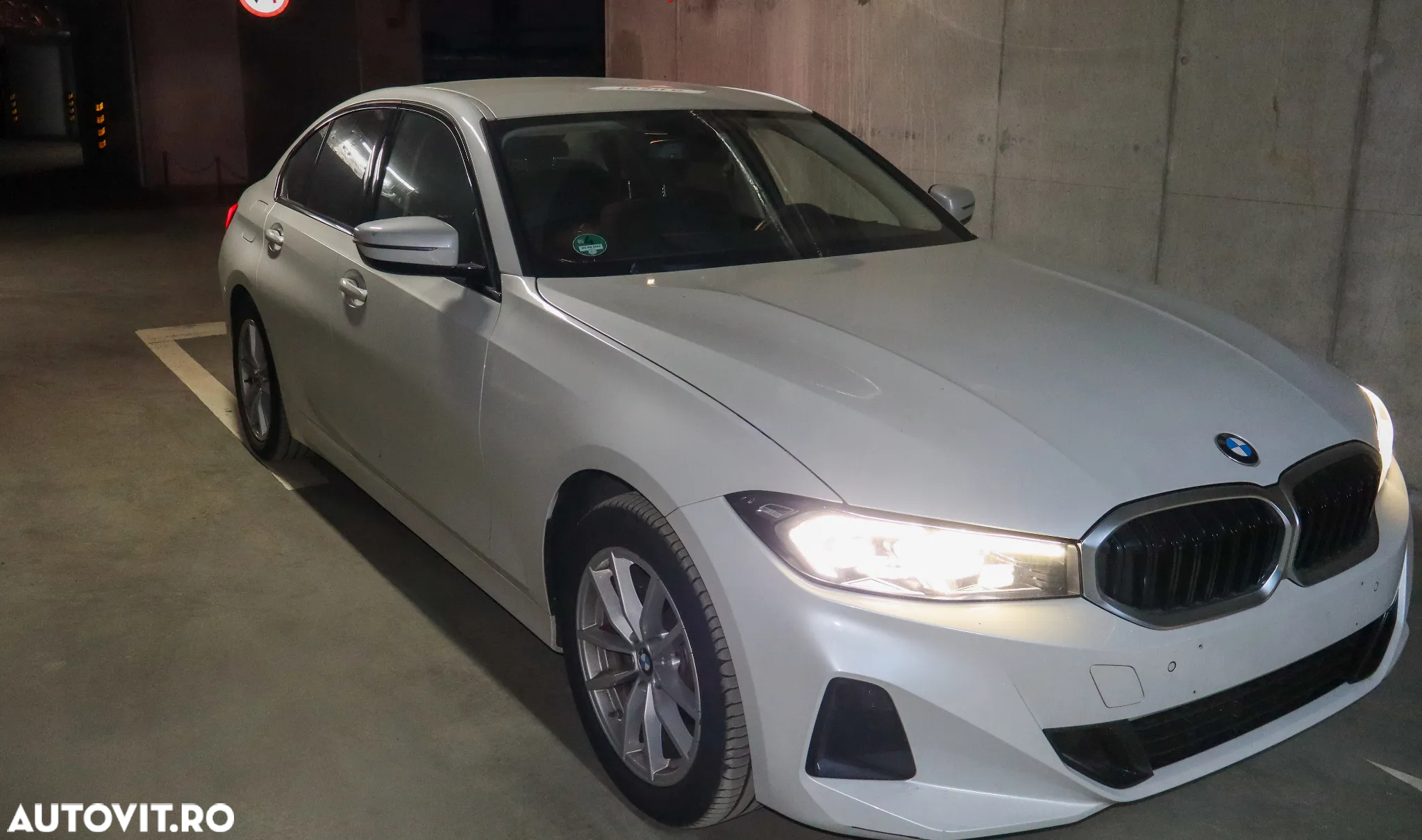 BMW Seria 3 320d xDrive AT MHEV - 26