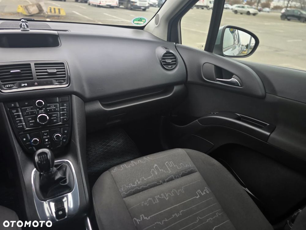 Opel Meriva - 8