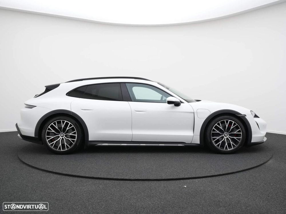 Porsche Taycan Cross Turismo