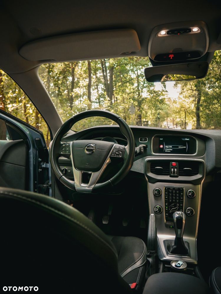 Volvo V40 D2 Momentum - 32