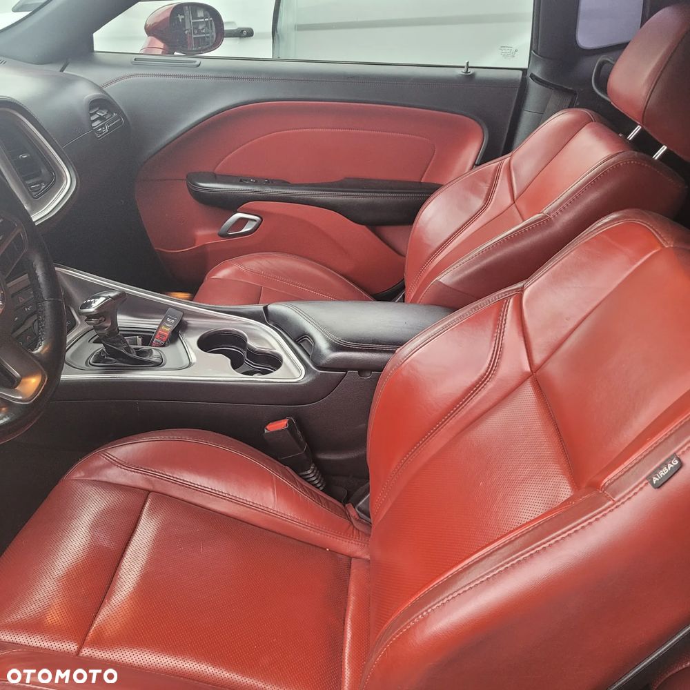 Dodge Challenger 3.6 SXT Plus - 18