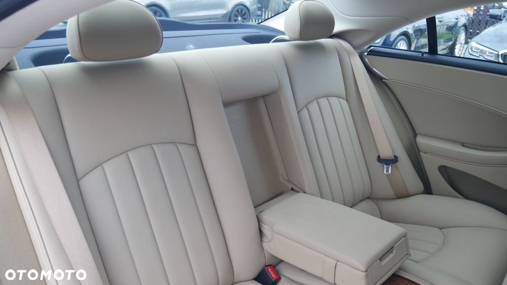 Mercedes-Benz CLS - 19