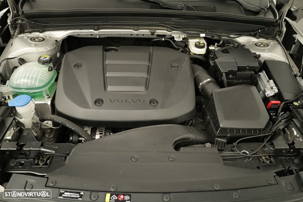 Volvo XC 40 1.5 T2 Plus Dark Auto - 27