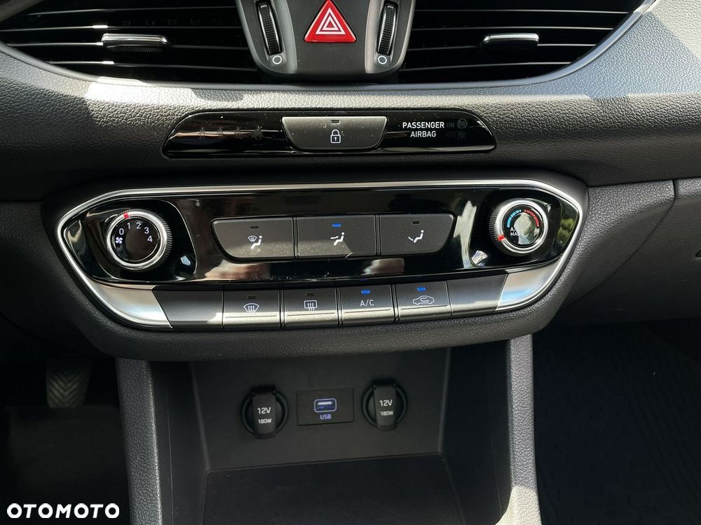 Hyundai i30 1.5 DPI Comfort - 23