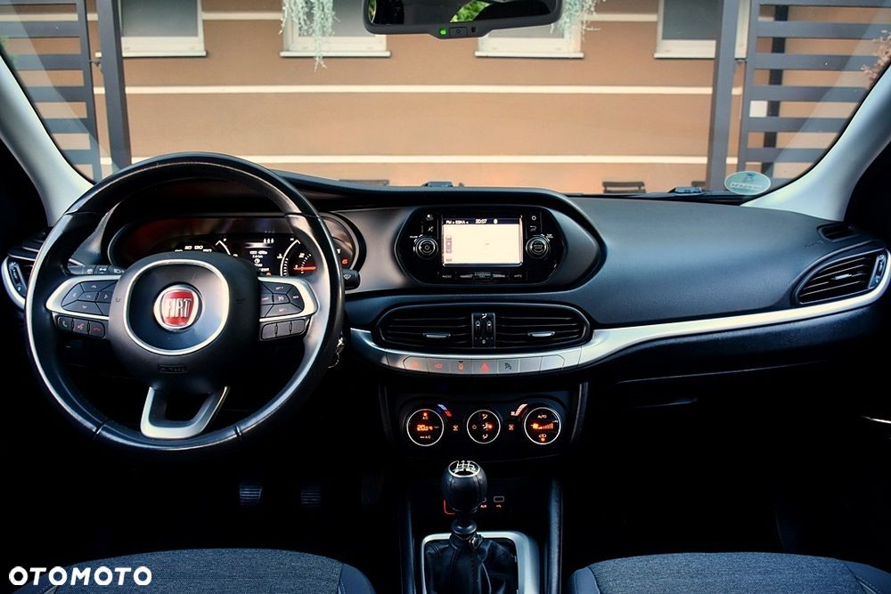 Fiat Tipo 1.4 16v Lounge EU6d - 18