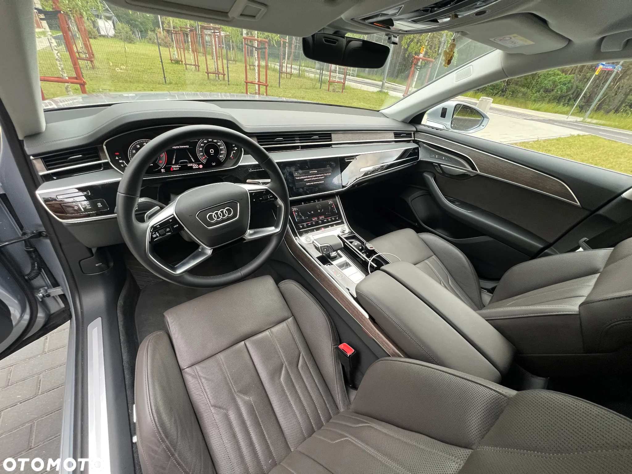Audi A8 - 14