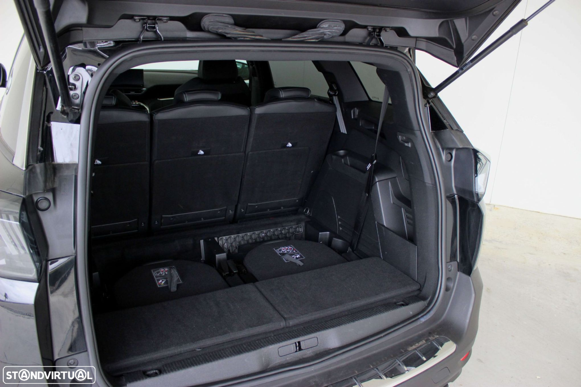 Peugeot 5008 1.2 PureTech Allure EAT8 - 13