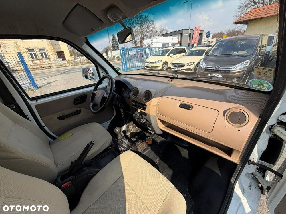 DFSK DFSK Piagoo Foodtruck food truck kontener 2013 - 11