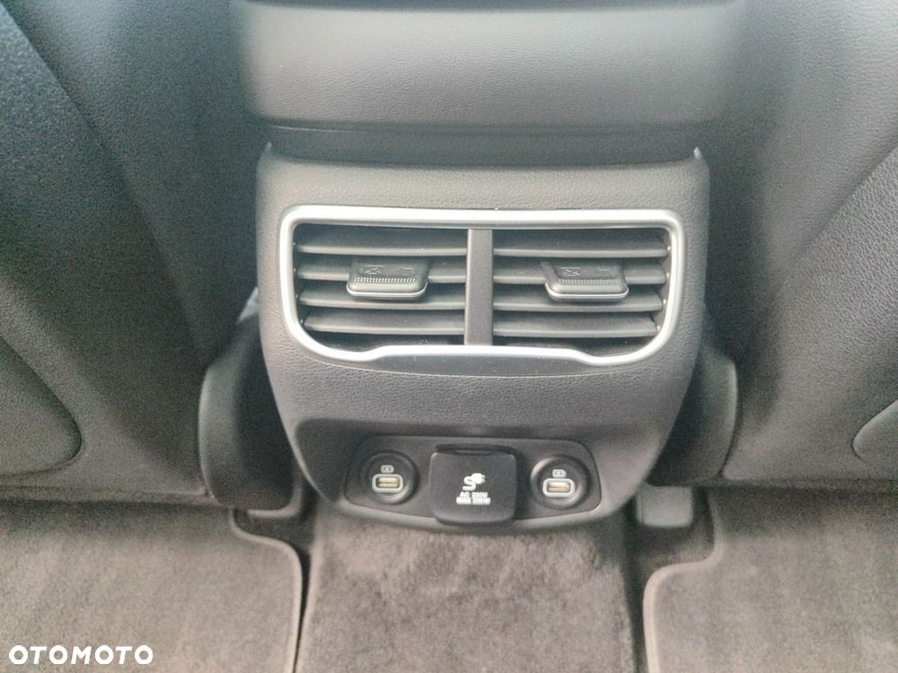 Hyundai Santa Fe - 25