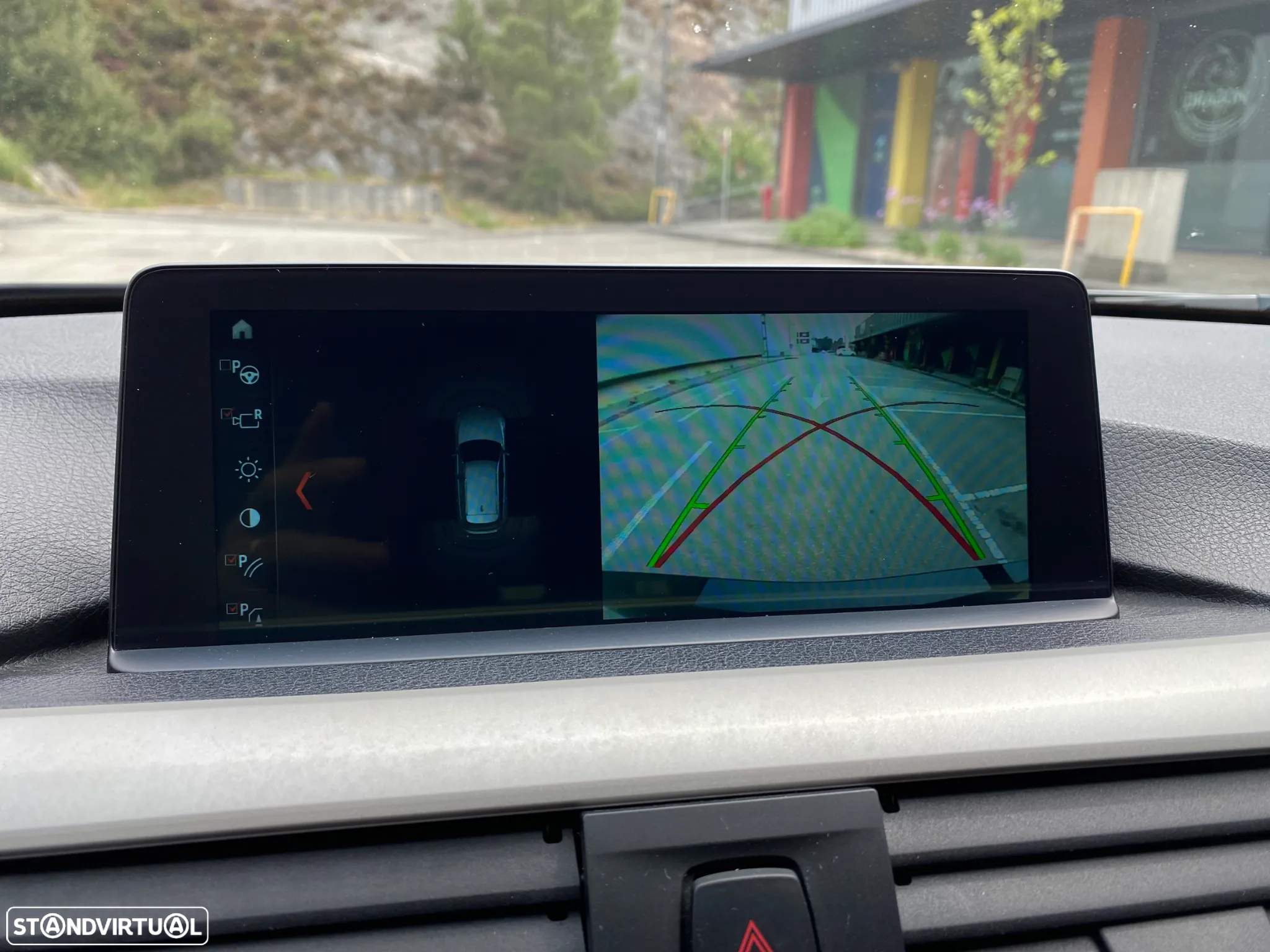 BMW 320 d Touring xDrive Auto - 28