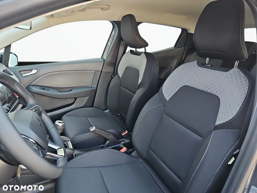 Renault Clio - 11