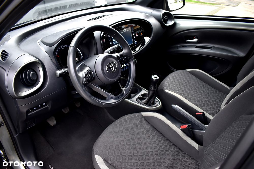 Toyota Aygo X Air Explore - 11