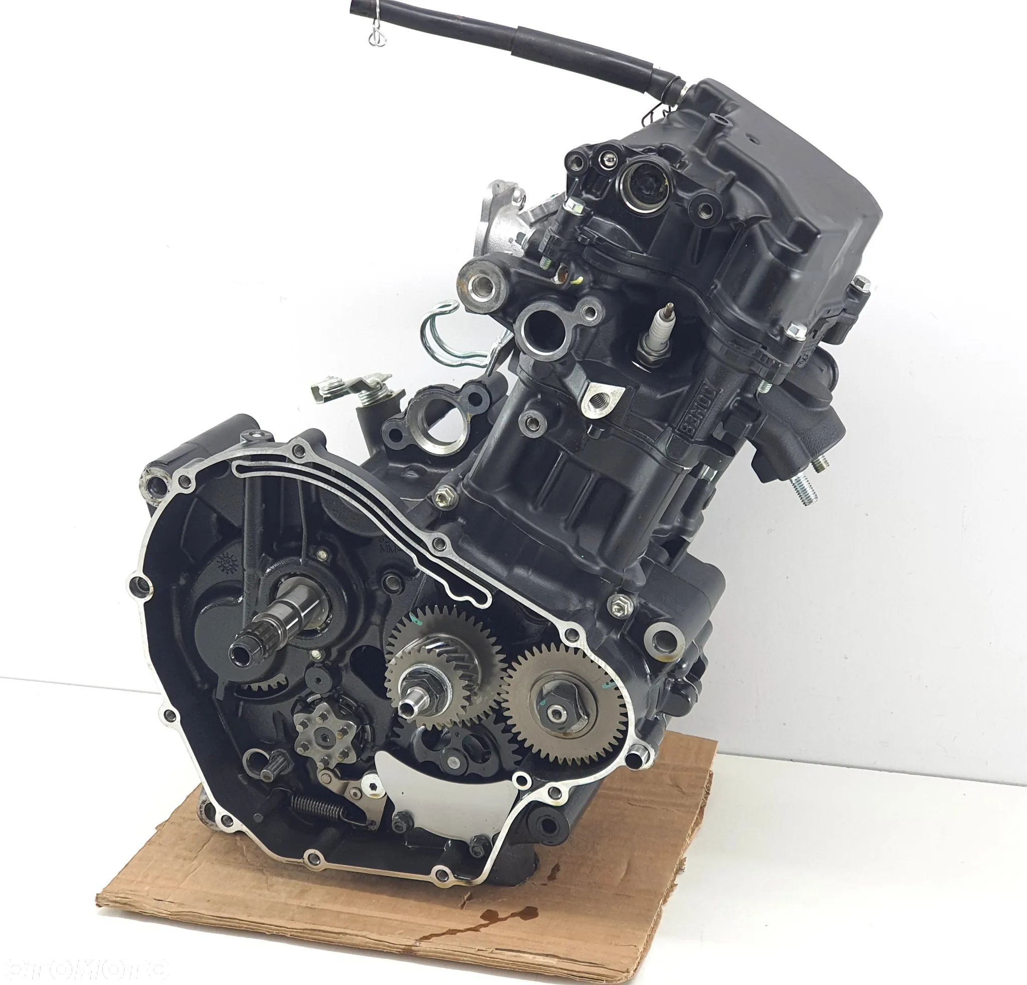 SILNIK  YAMAHA XSR 125 YZF MT - 1