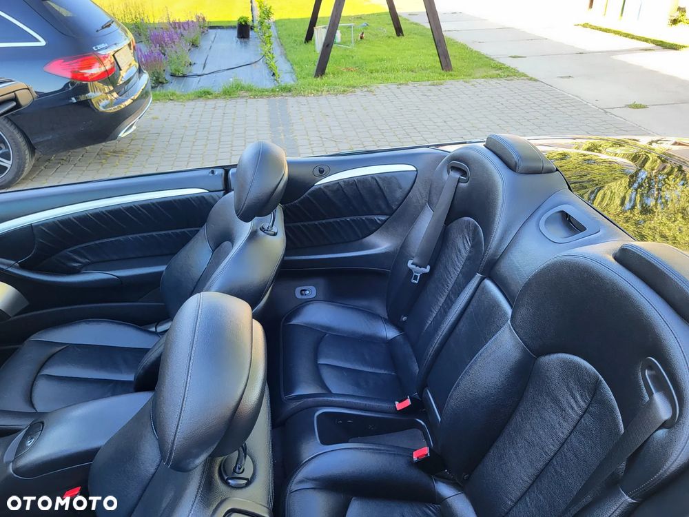 Mercedes-Benz CLK - 23