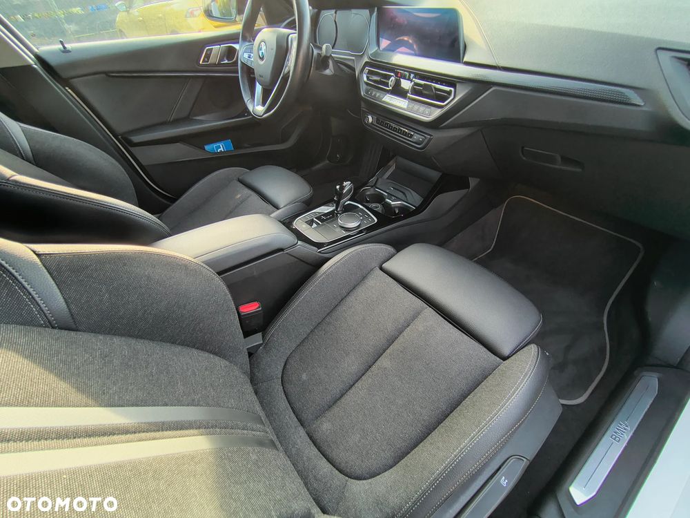 BMW Seria 1 - 19
