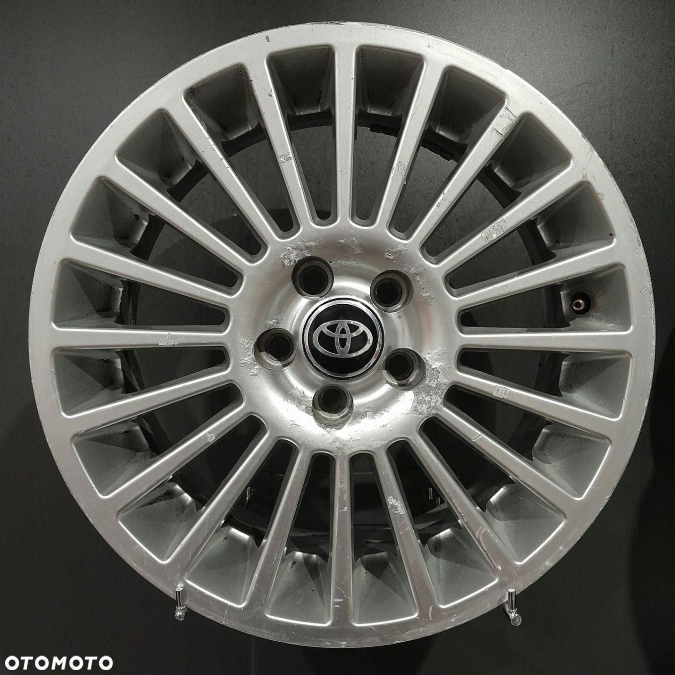 Felgi 16 5x100 Toyota Avensis T25 F506024-48 - 3