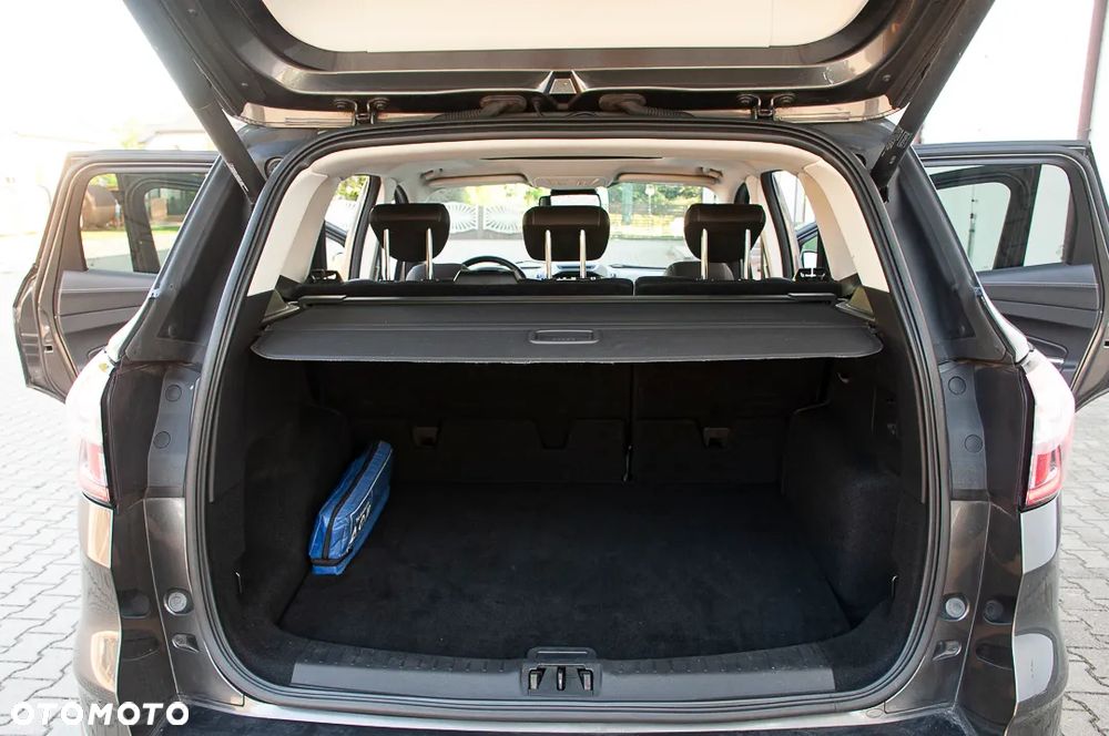 Ford Kuga - 31